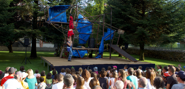 L’Esbaiola’t alça el teló amb l’exitosa estrena d’«Amal»