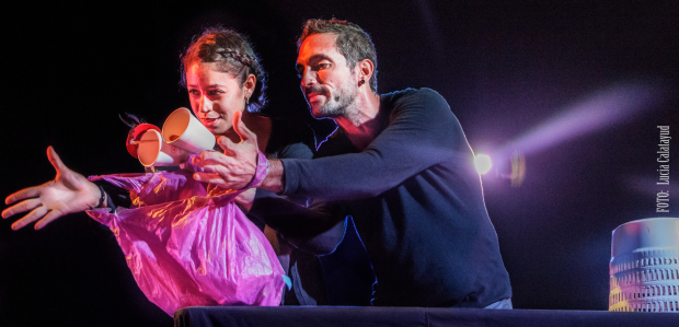 Últim diumenge del 27è cicle de titelles Joc al Ninot amb l'espectacle Trashhh de la companyia Zero en conducta