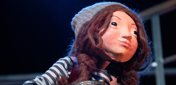 Dàmaris Gelabert celebra el llançament simultani  d'«Aplaudiments» i  «Clap Your Hands» de The Grow Up Singing Band