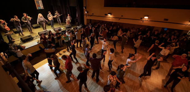 El Centre Artesà Tradicionarius proposa dos espectacles familiars de música d'arrel! Descobrim-ho!