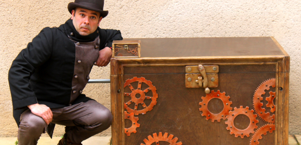 Entrevista - Ivan Alcoba estrena 'Music Box' a la Fira de Titelles de Lleida