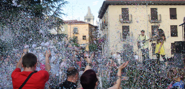 El teatre familiar no abaixa persianes a l’agost