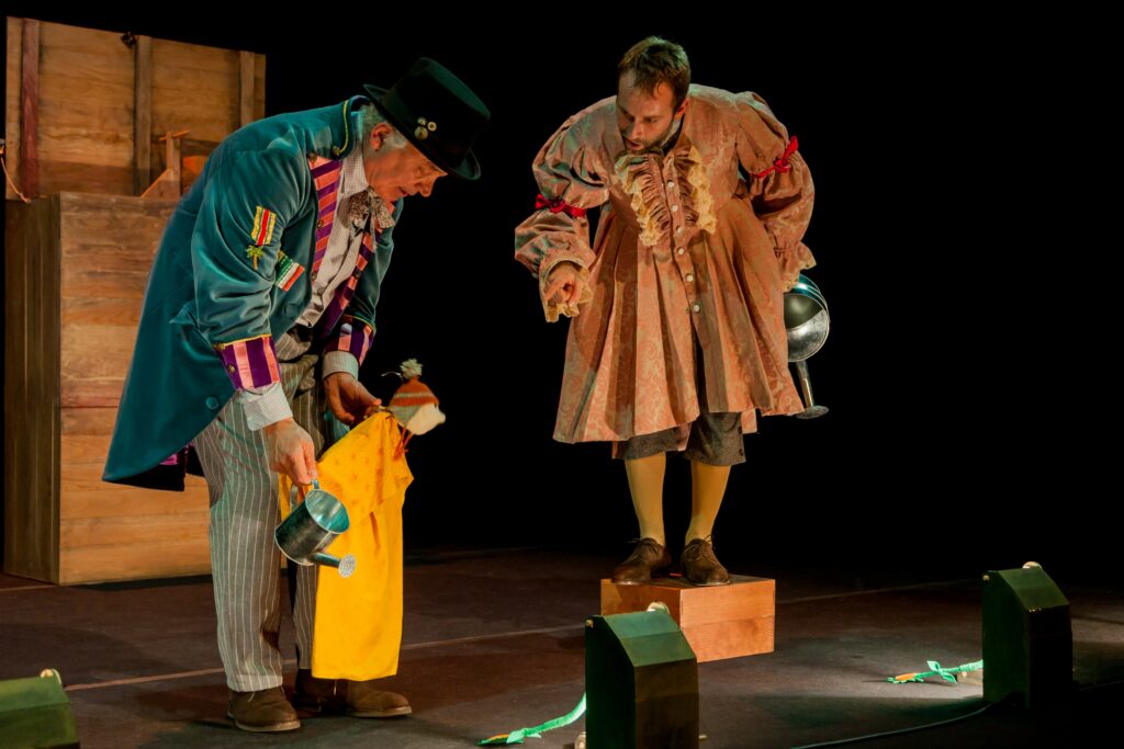 Fotografia de l'espectacle Un vestit nou per a l'emperador, el nou espectacle de La Pera Llimonera