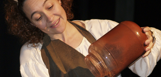 REPORTATGE – Anna Roca celebra 20 anys de teatre en un moment dolç