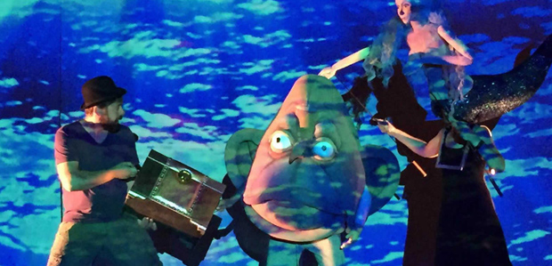 REPORTATGE – El príncep Totilau estrena ‘Monsieur Croche’ sobre Claude Debussy