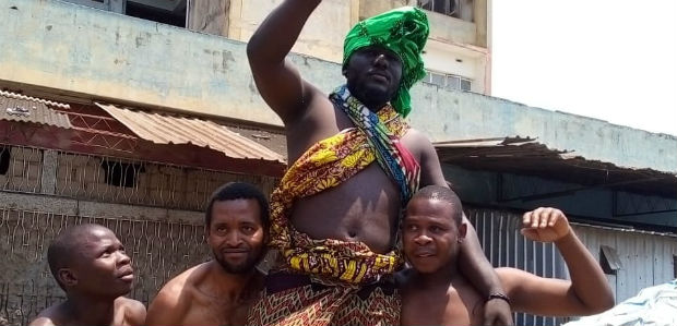 Fadunito celebra el seu 15è aniversari impartint un seminari de teatre de carrer a Maputo