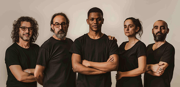 Zum Zum Teatre i Teatre al Detall seran aquest estiu al Festival Grec amb "Sóc una nou" i "La motxilla de l'Ada"