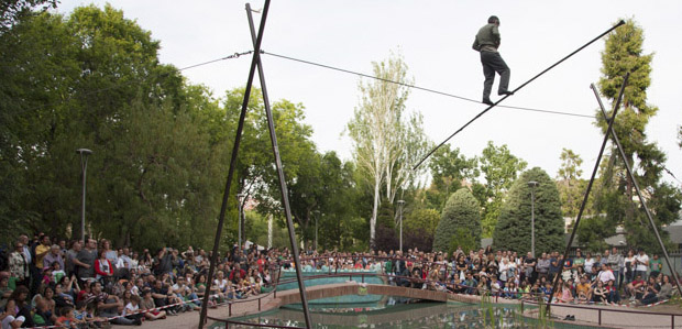 El carrer i el "més difícil encara" ens atrapen: arriben els festivals de circ