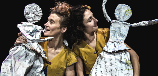 REPORTATGE – Mons Dansa i Educació balla amb papers a ‘Wabi-Sabi’