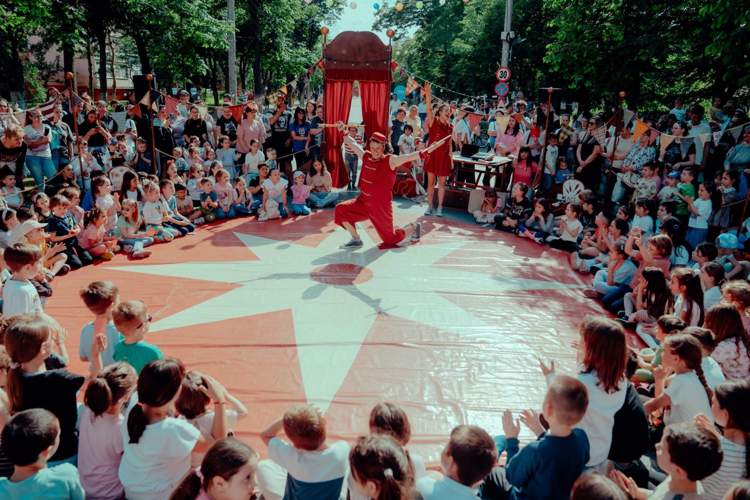 El-taller-de-malabars-LEspectacle-a-Romania-scaled-1